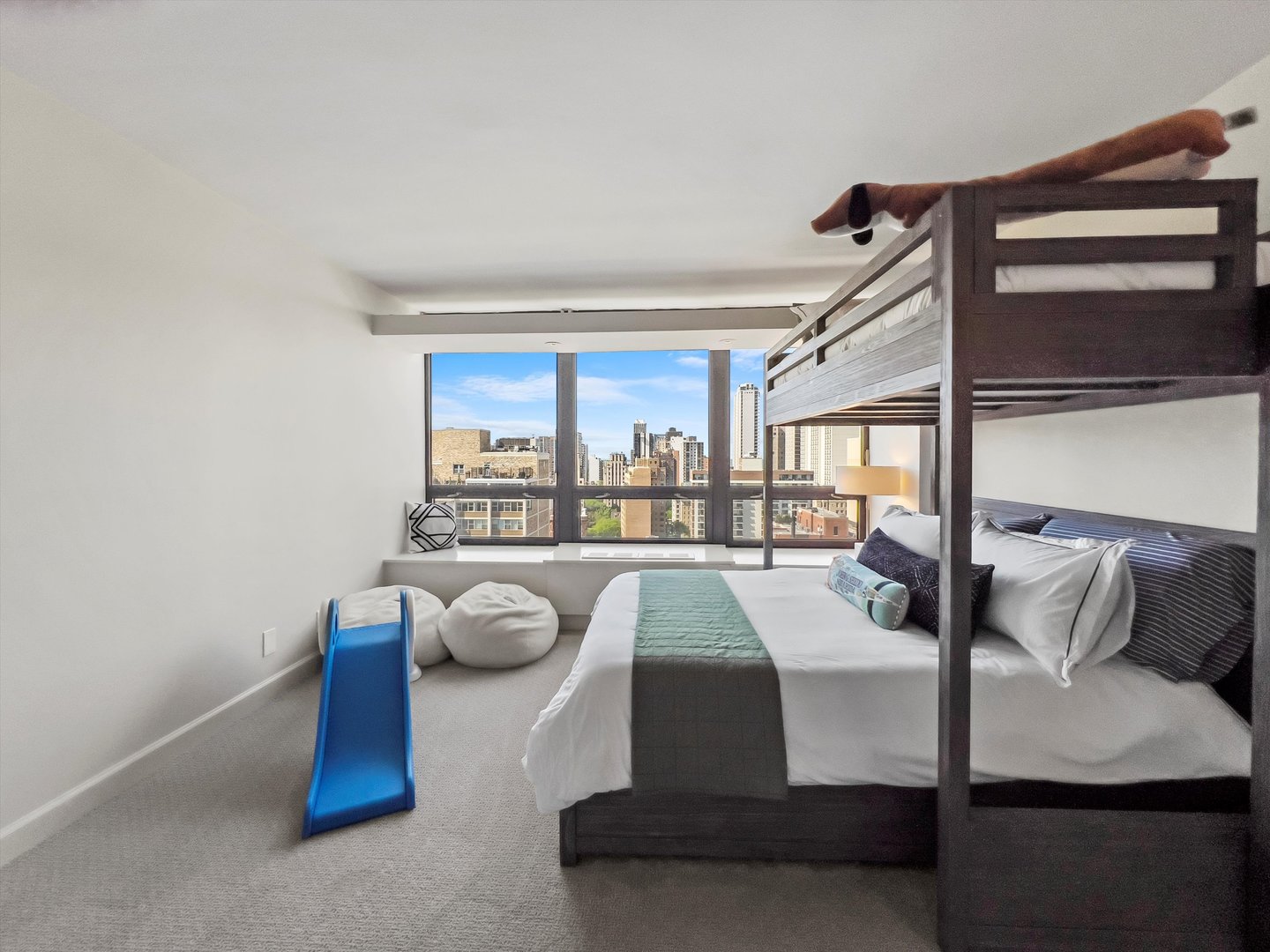 50 E Bellevue Place Unit: 2205