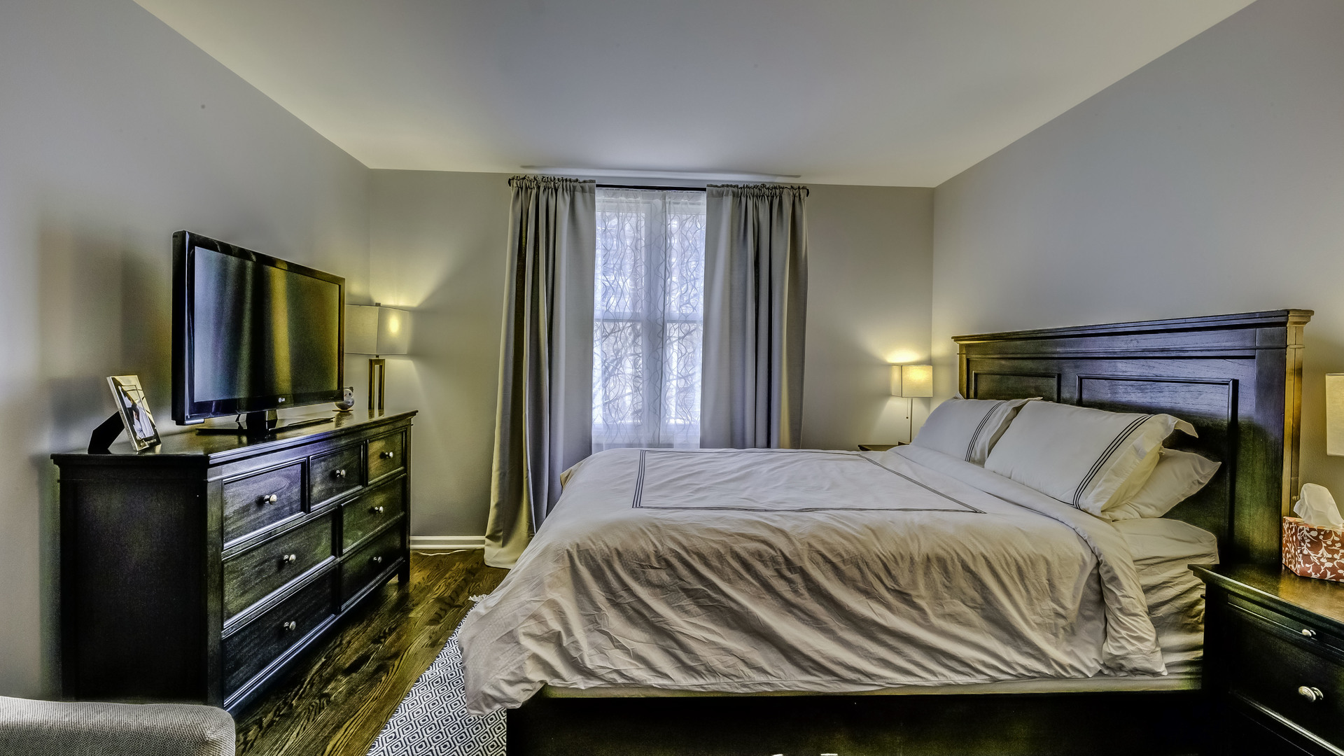 1441 S PLYMOUTH Court Unit: P