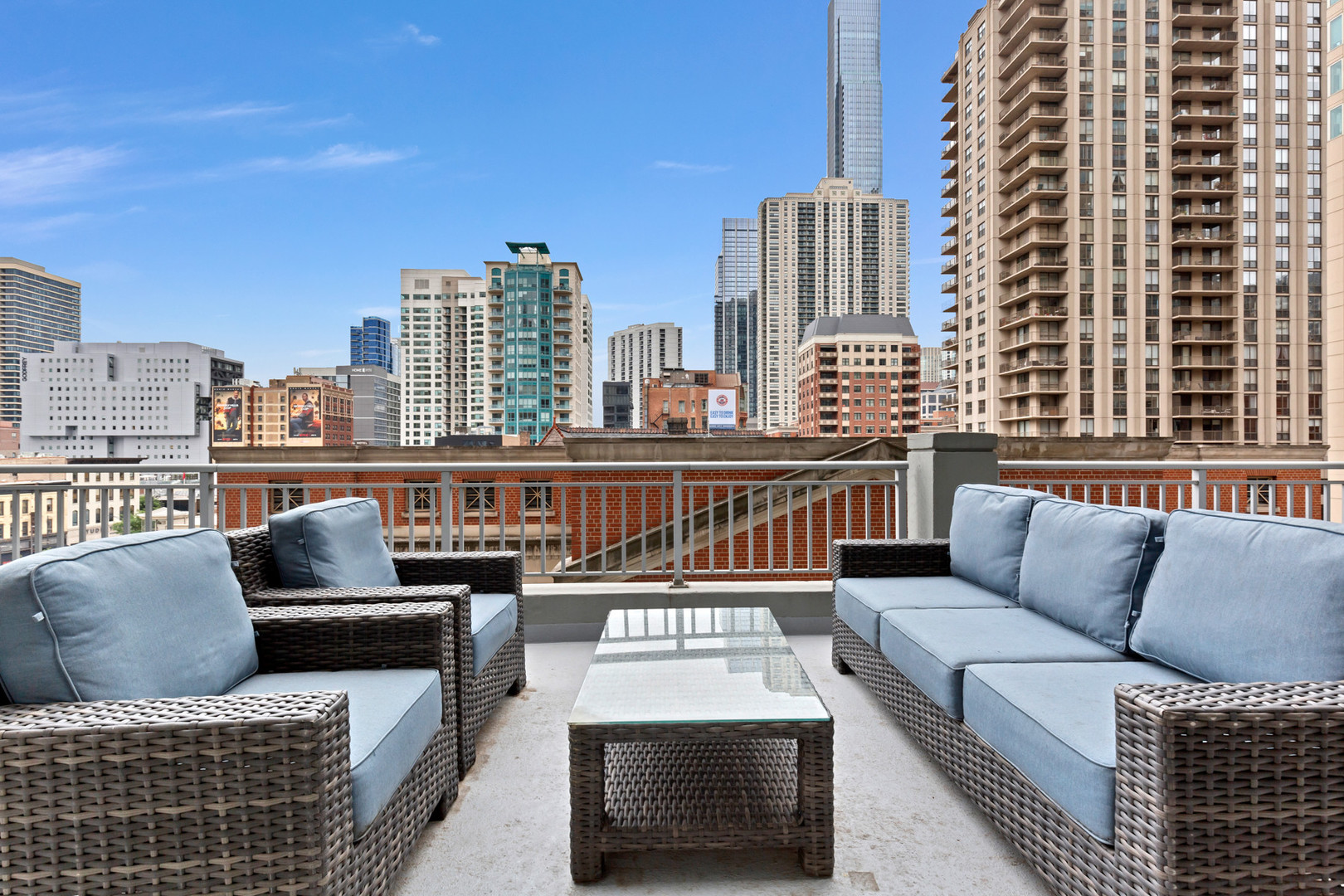 600 N Dearborn Street Unit: 1211
