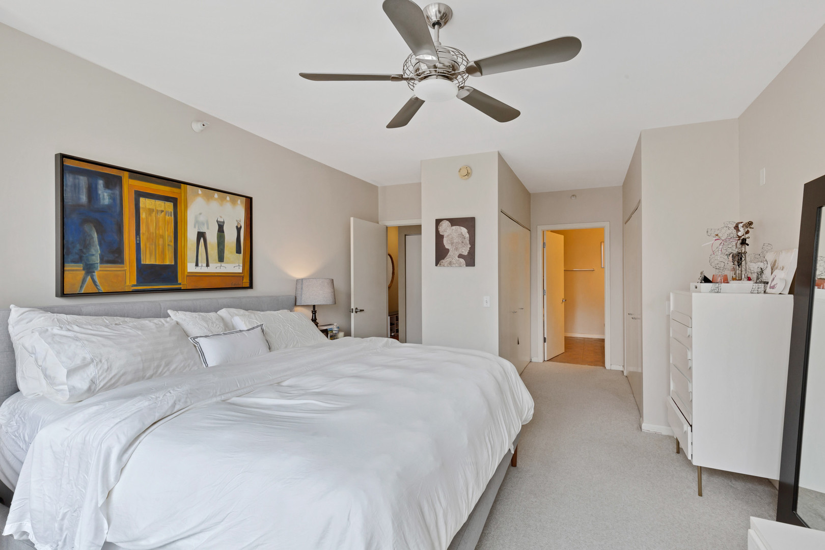 600 N Dearborn Street Unit: 1211