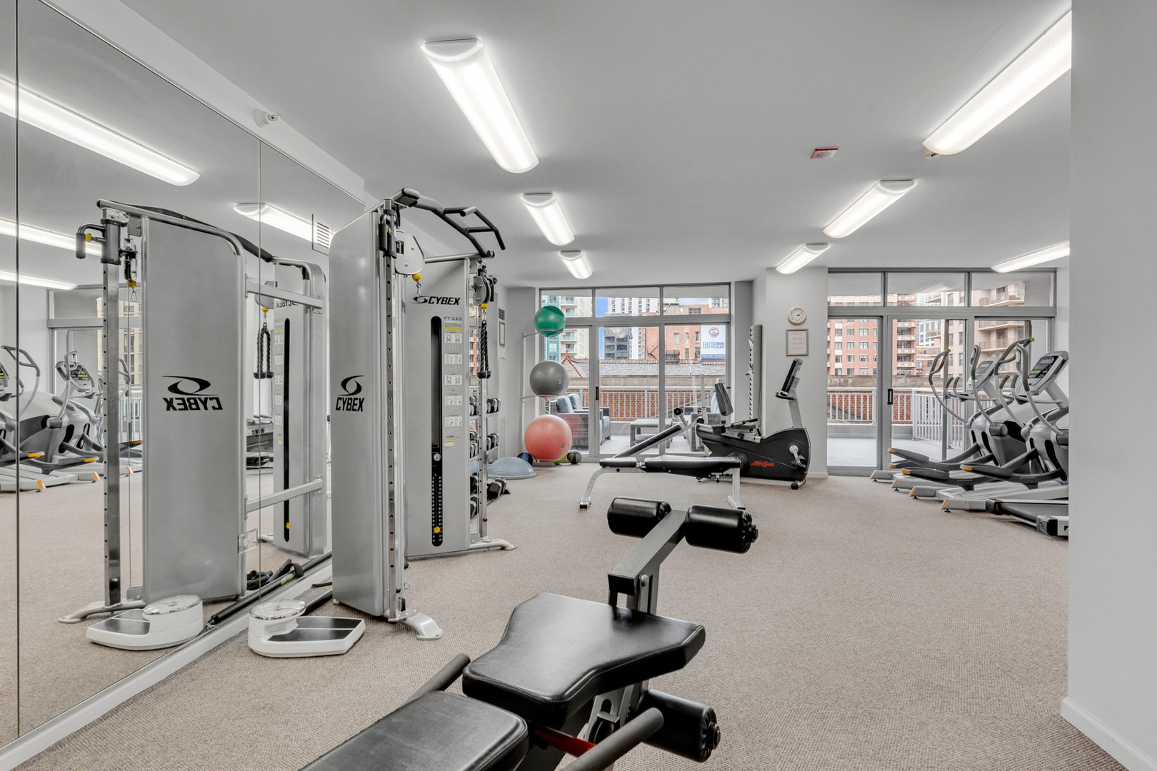 600 N Dearborn Street Unit: 1211