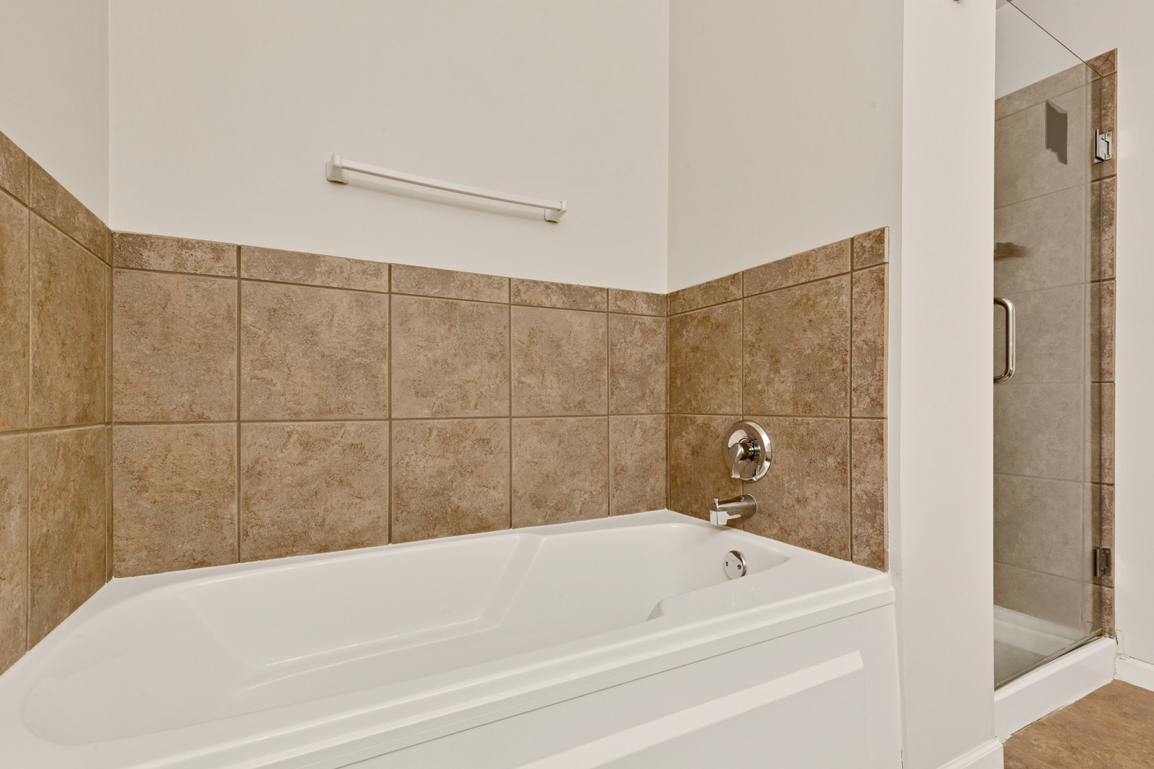 600 N Dearborn Street Unit: 1211