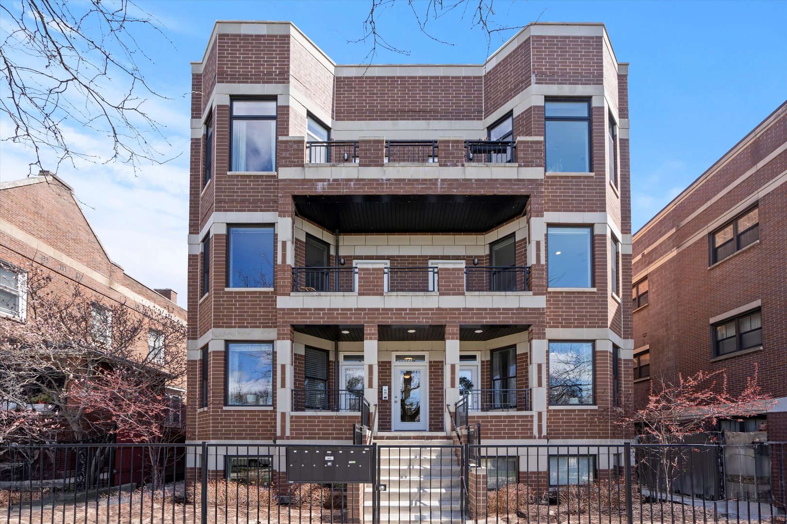 1739 N Humboldt Boulevard Unit: 2S