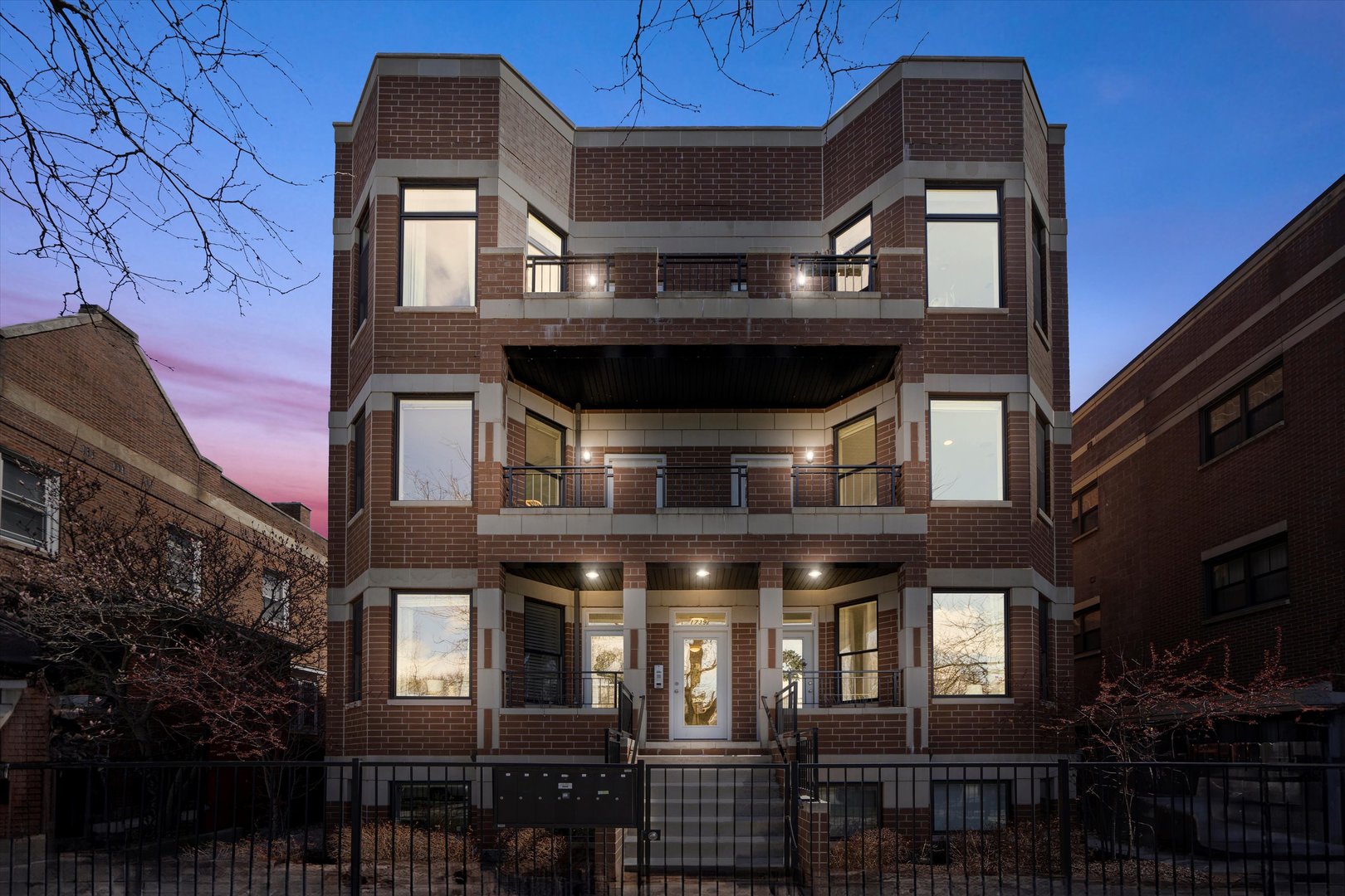 1739 N Humboldt Boulevard Unit: 2S