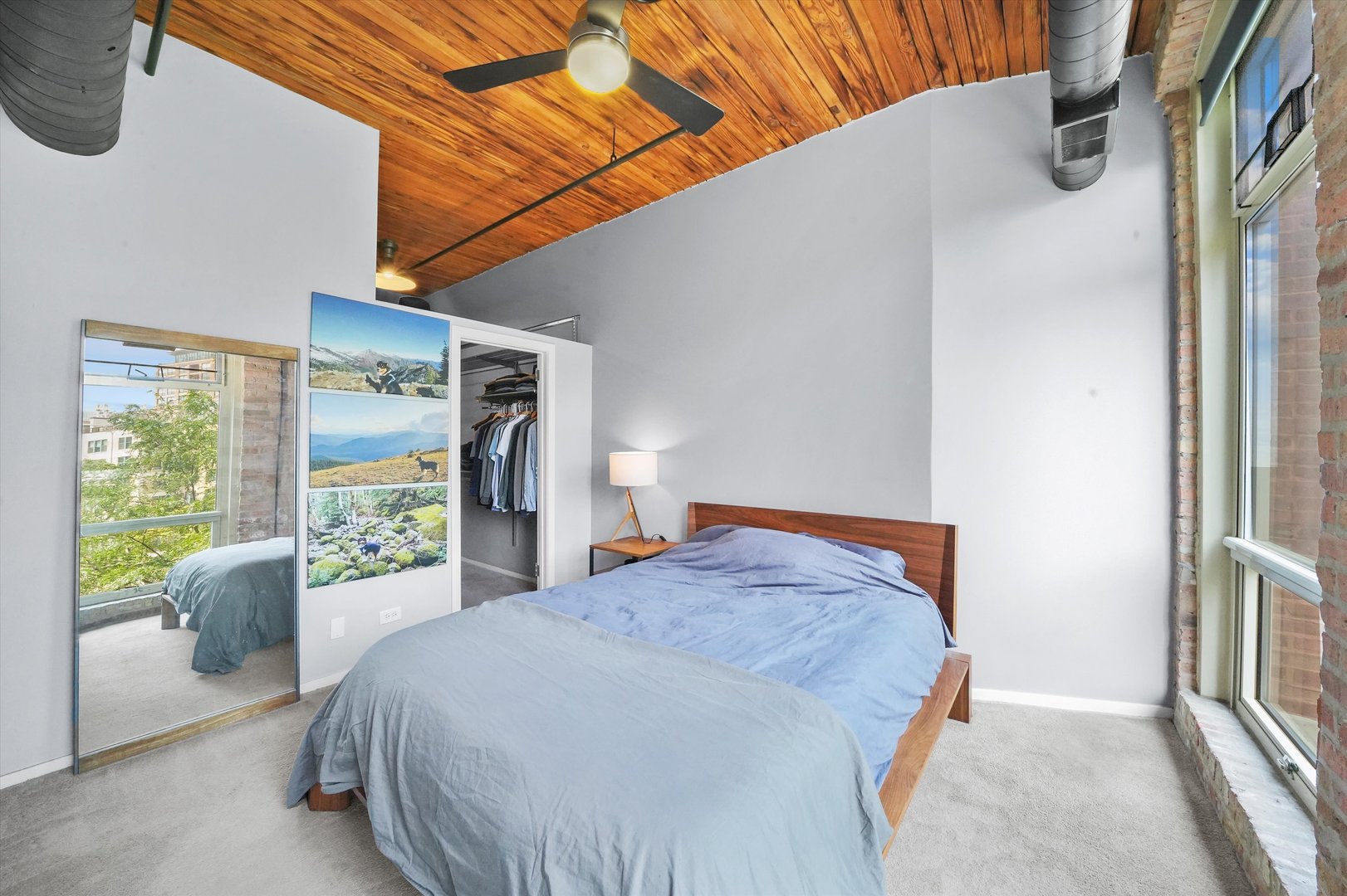 550 N KINGSBURY Street Unit: 419
