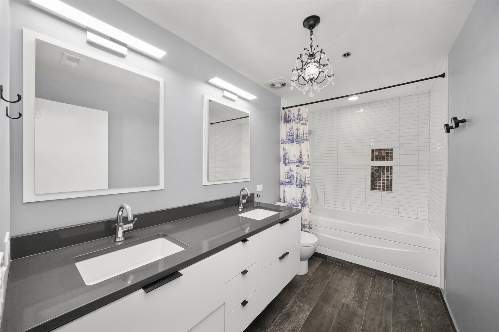 550 N KINGSBURY Street Unit: 419