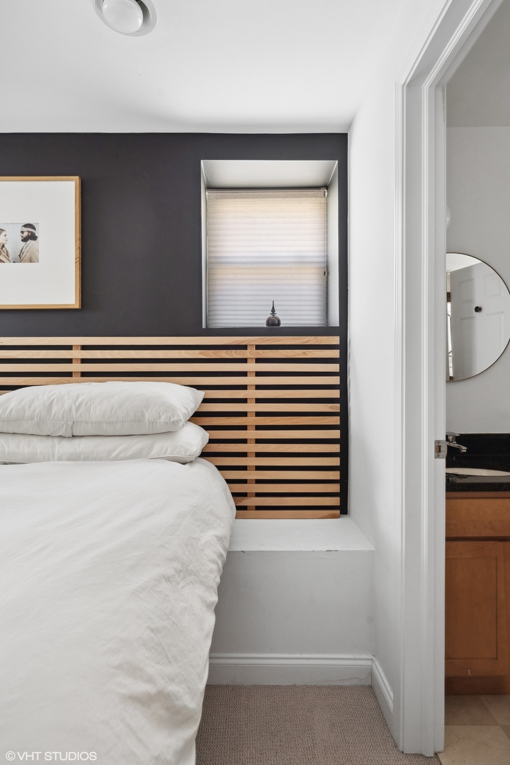 3406 W MEDILL Avenue Unit: 1