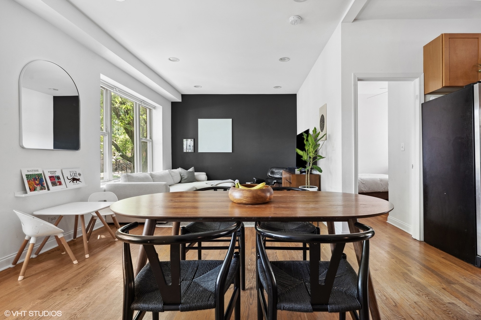 3406 W MEDILL Avenue Unit: 1