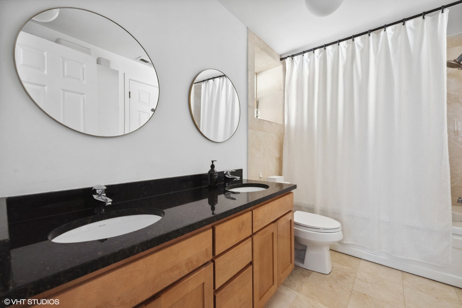 3406 W MEDILL Avenue Unit: 1