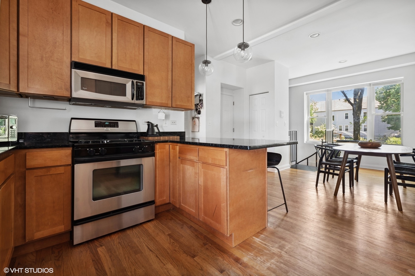 3406 W MEDILL Avenue Unit: 1