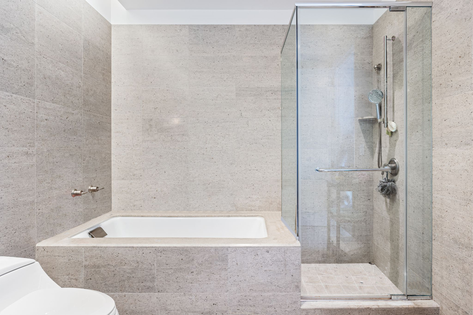 401 N WABASH Avenue Unit: 56C