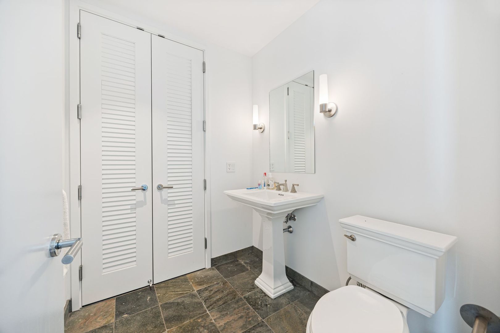 401 N WABASH Avenue Unit: 56C