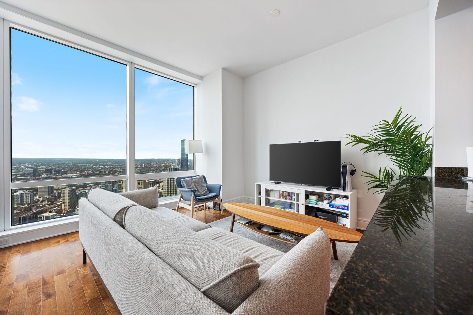 401 N WABASH Avenue Unit: 56C