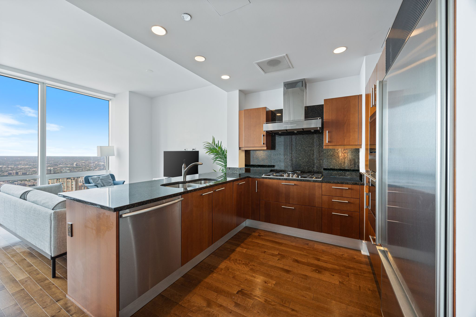 401 N WABASH Avenue Unit: 56C