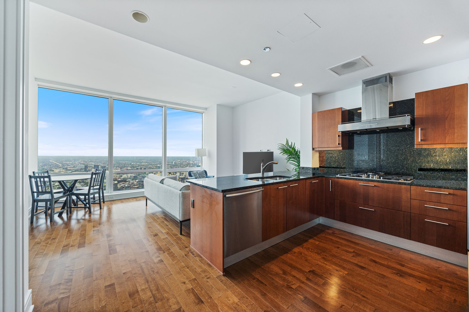 401 N WABASH Avenue Unit: 56C