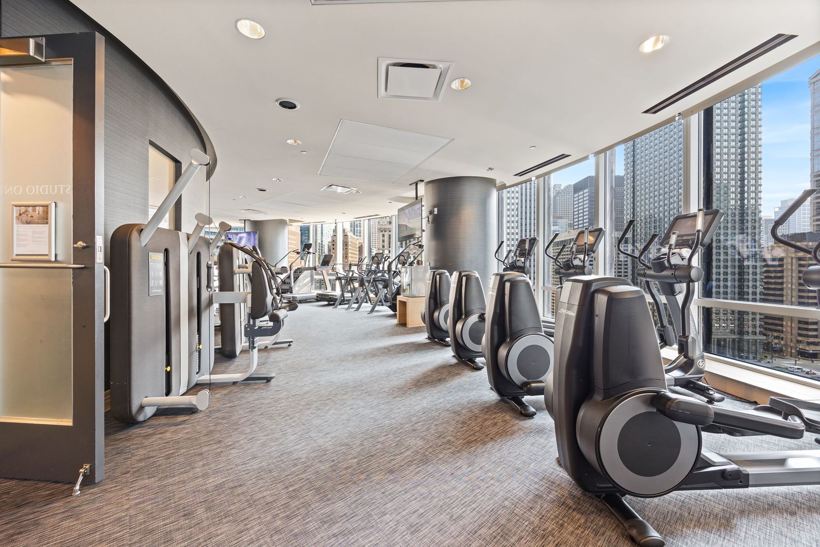 401 N WABASH Avenue Unit: 56C