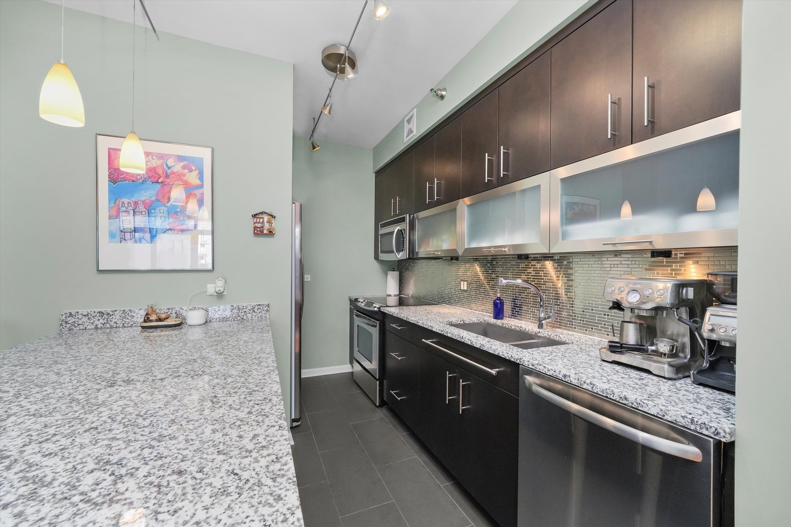 435 W Erie Street Unit: 1206