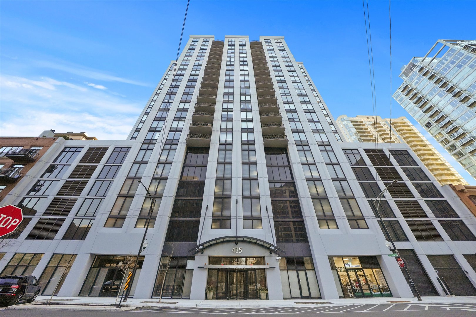 435 W Erie Street Unit: 1206