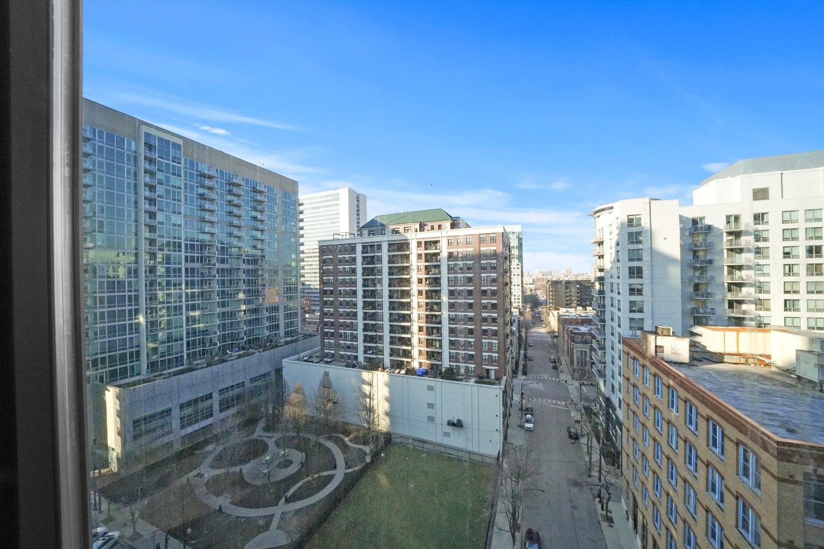 435 W Erie Street Unit: 1206