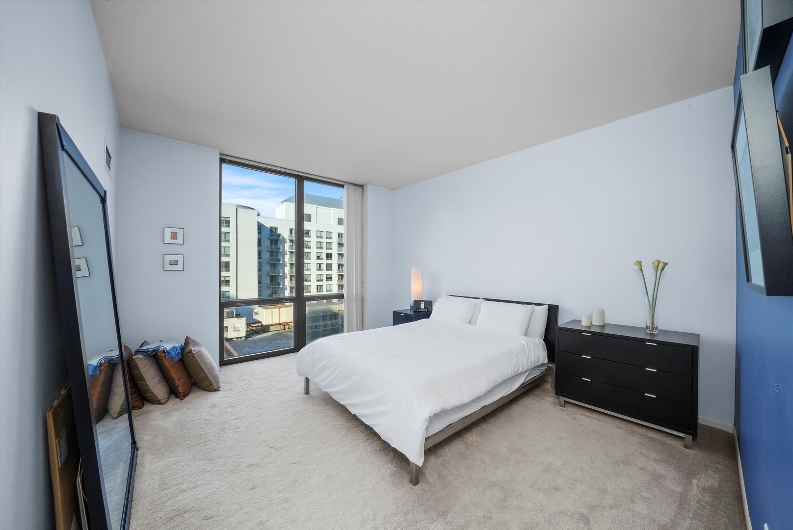 435 W Erie Street Unit: 1206