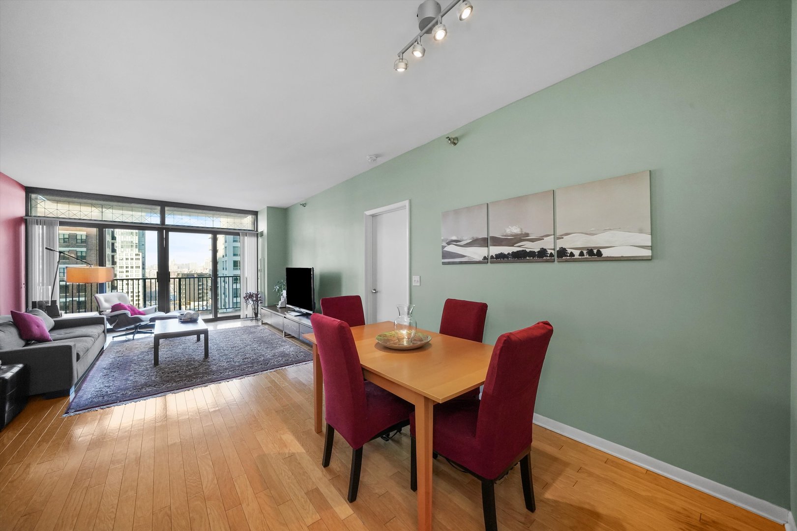 435 W Erie Street Unit: 1206