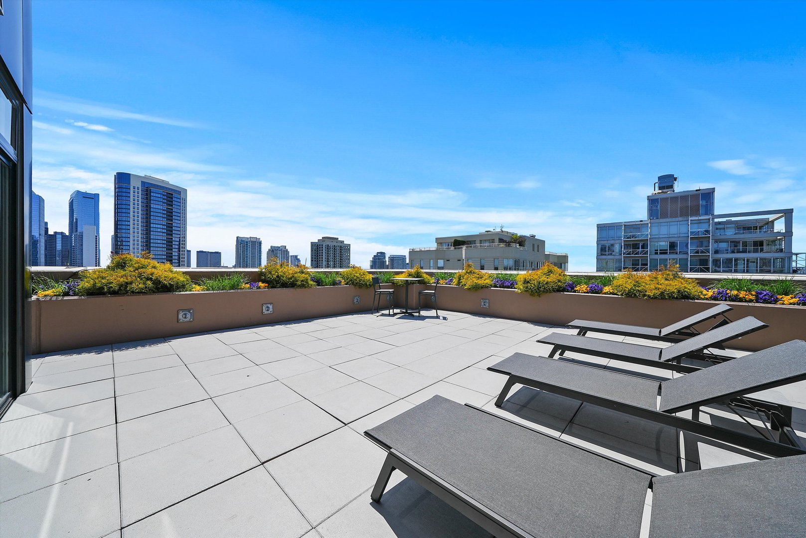 435 W Erie Street Unit: 1206
