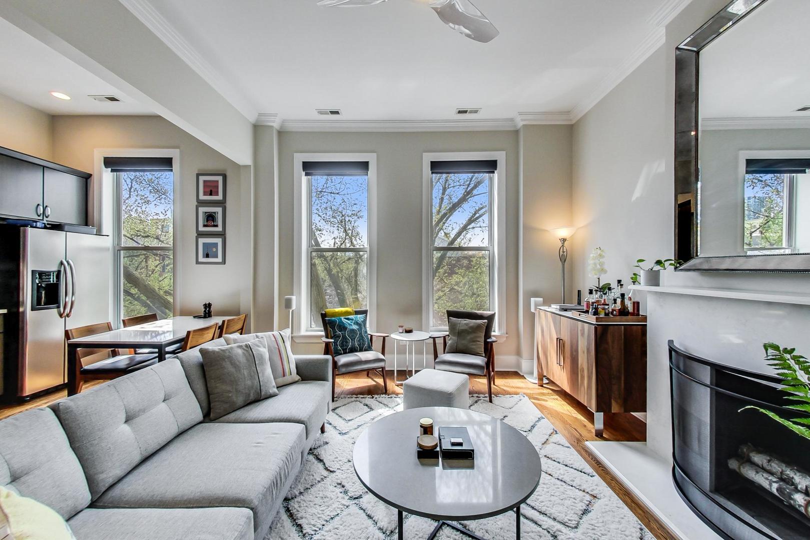 448 W Armitage Avenue Unit: 3