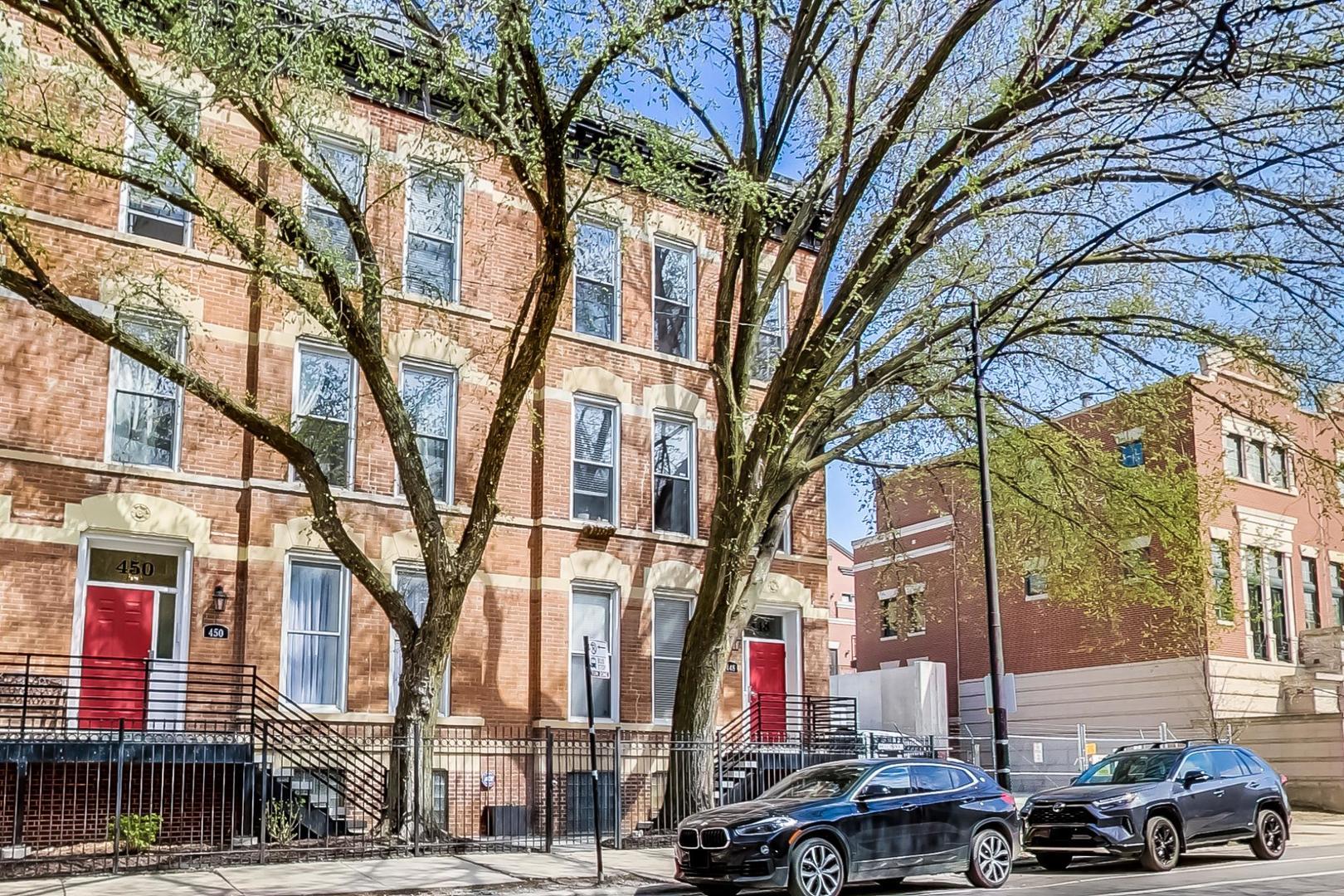 448 W Armitage Avenue Unit: 3