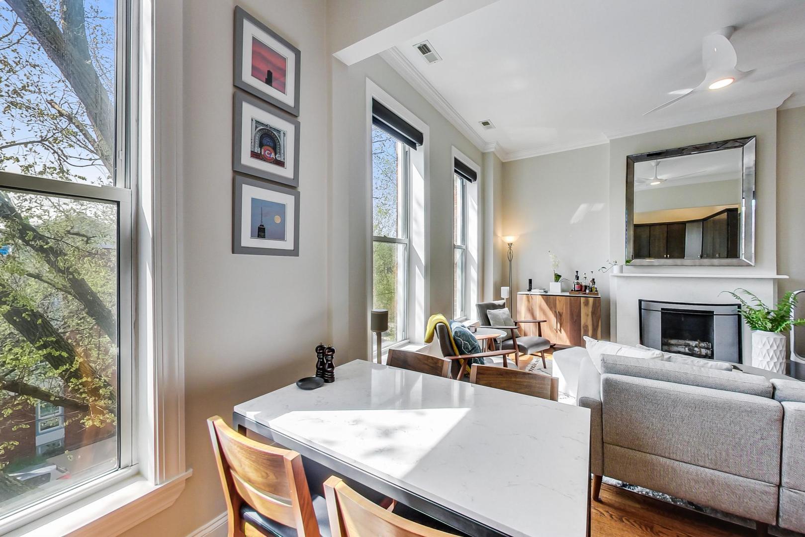 448 W Armitage Avenue Unit: 3
