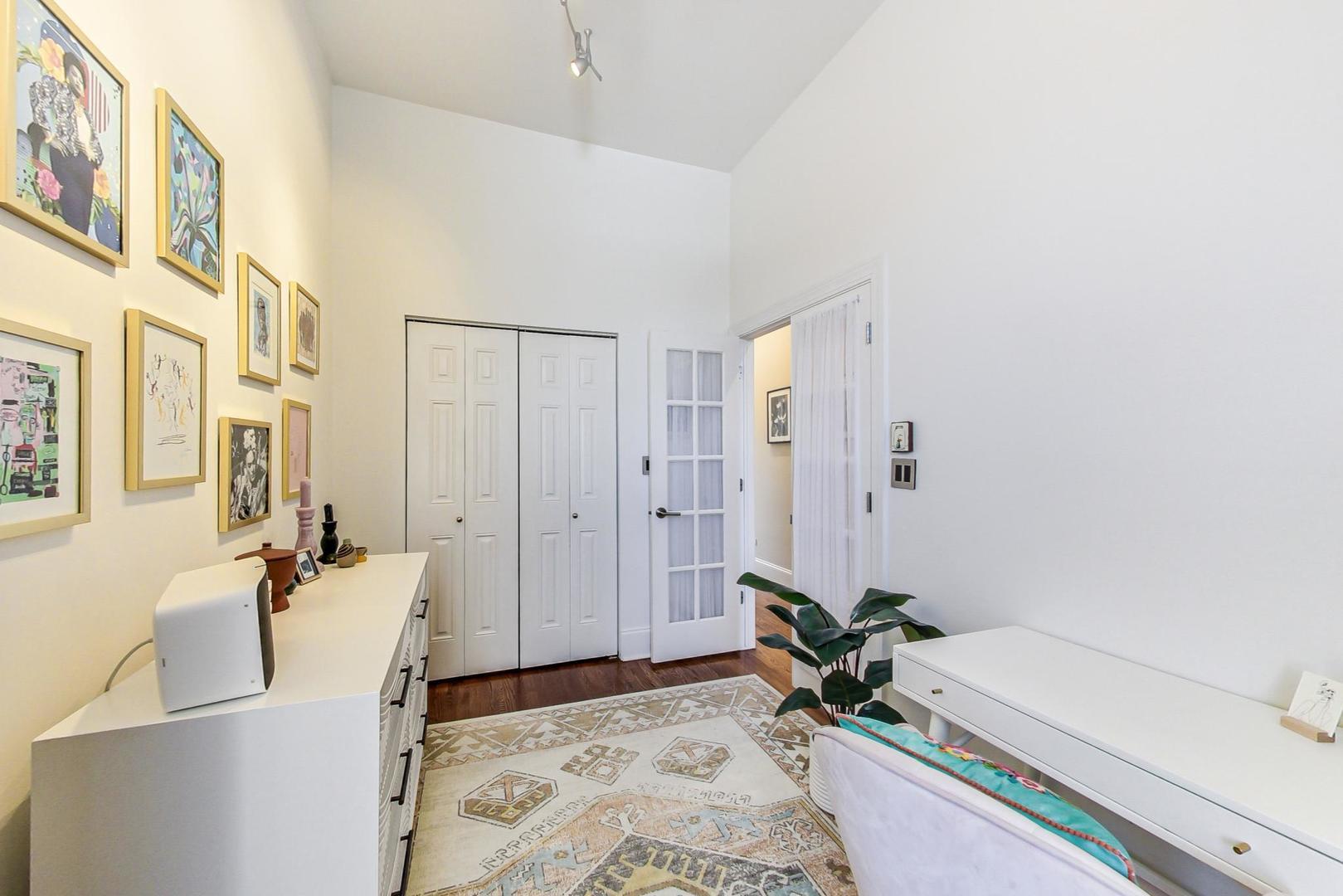 448 W Armitage Avenue Unit: 3