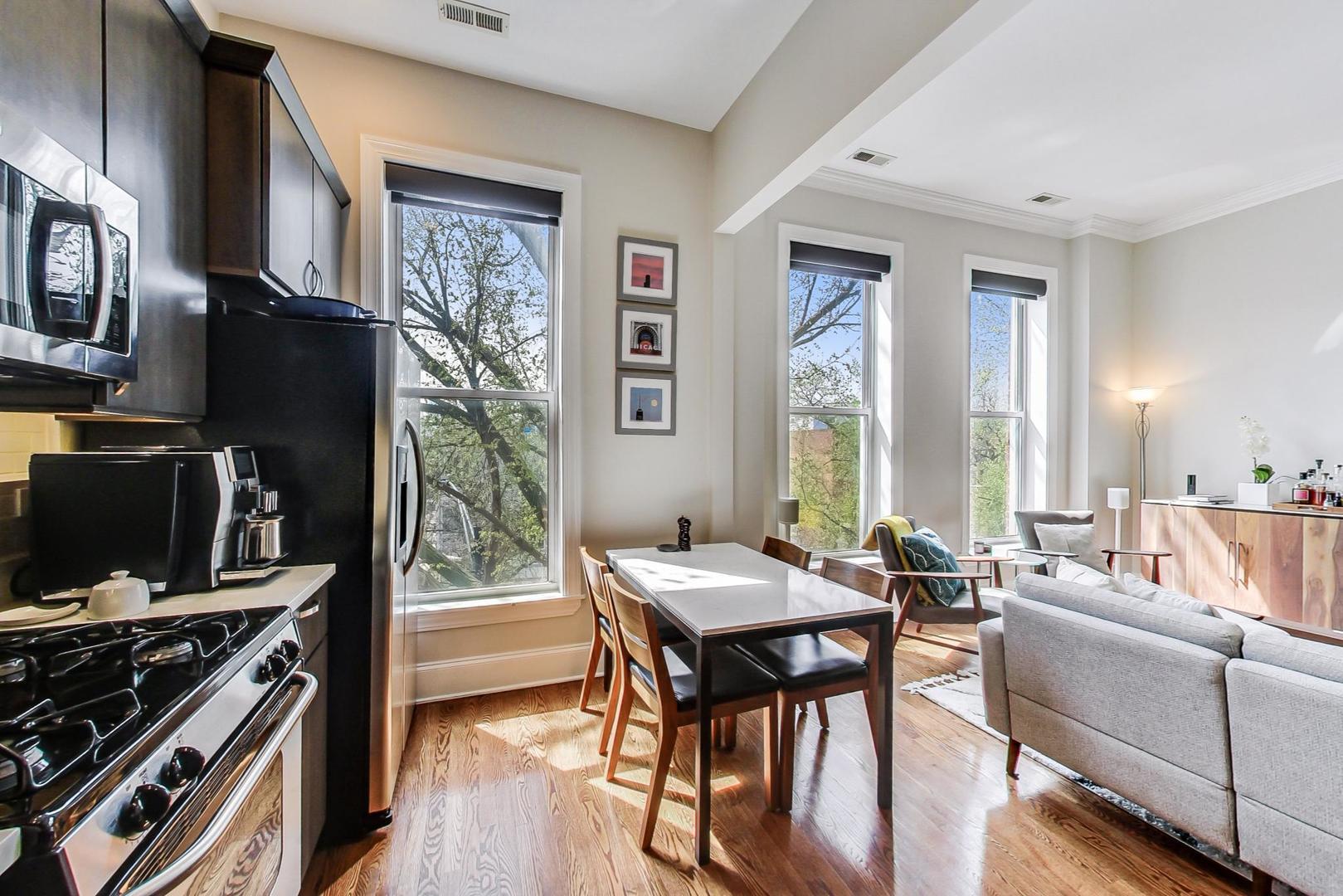 448 W Armitage Avenue Unit: 3