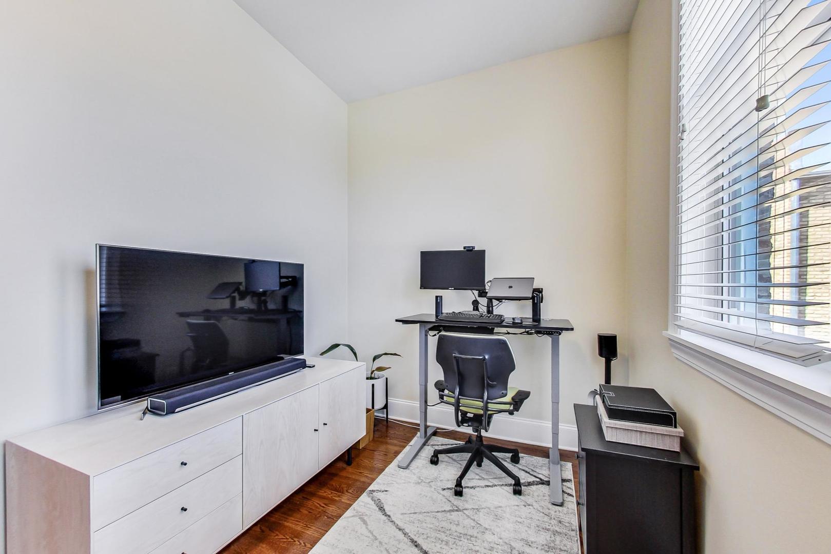 448 W Armitage Avenue Unit: 3