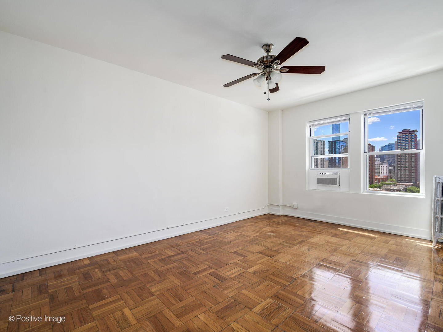 1100 N La Salle Drive Unit: 913