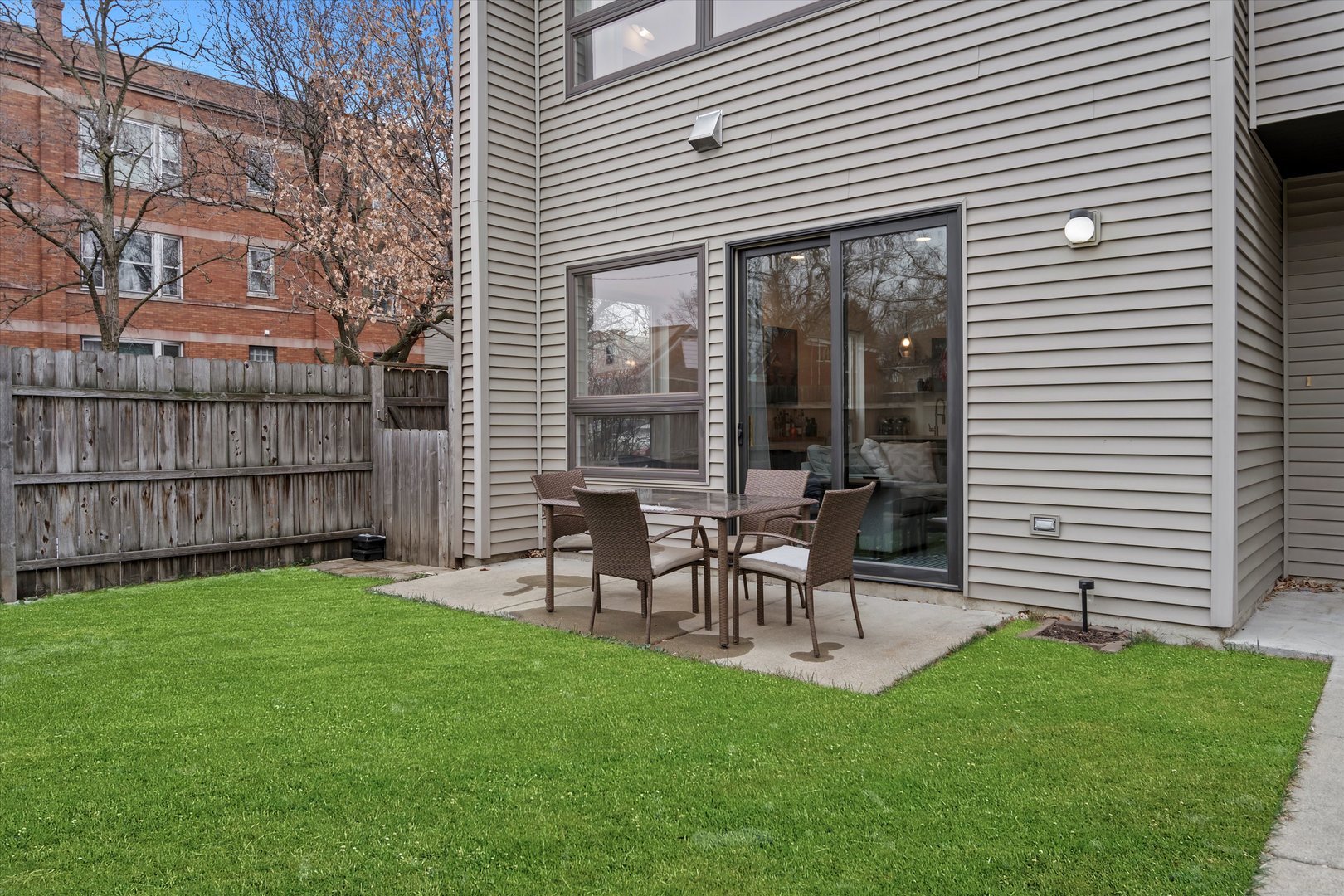 1857 N Sawyer Avenue Unit: A