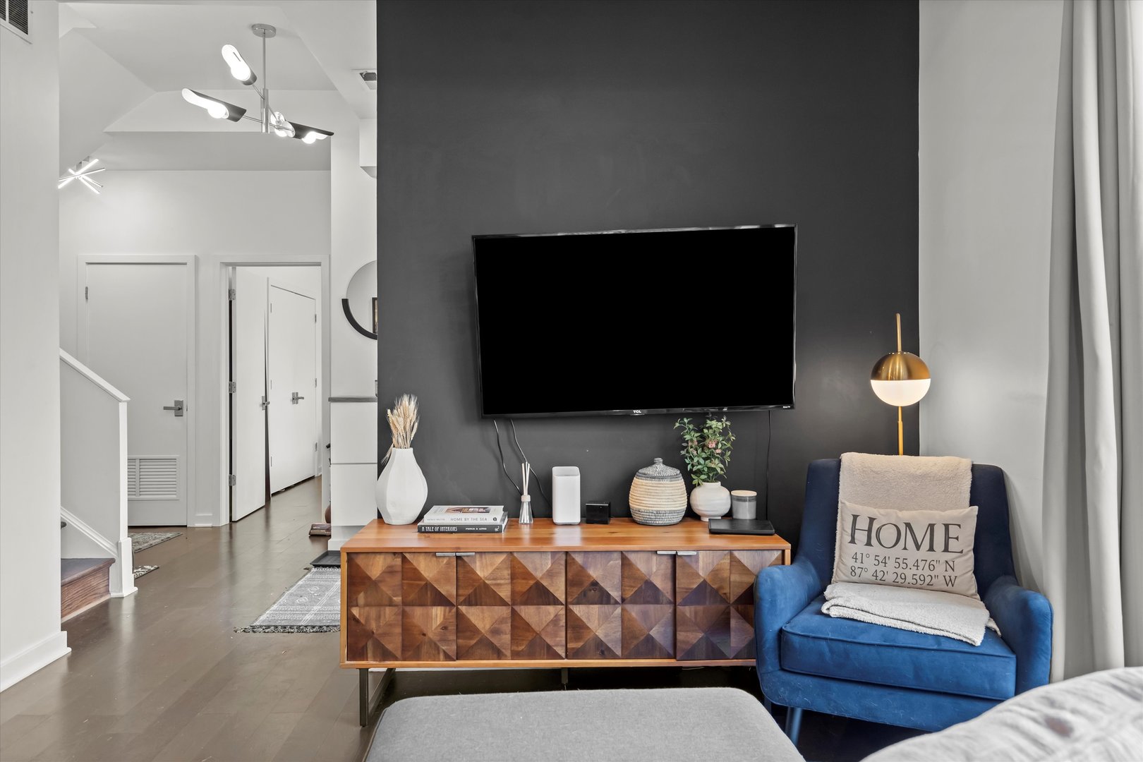 1857 N Sawyer Avenue Unit: A