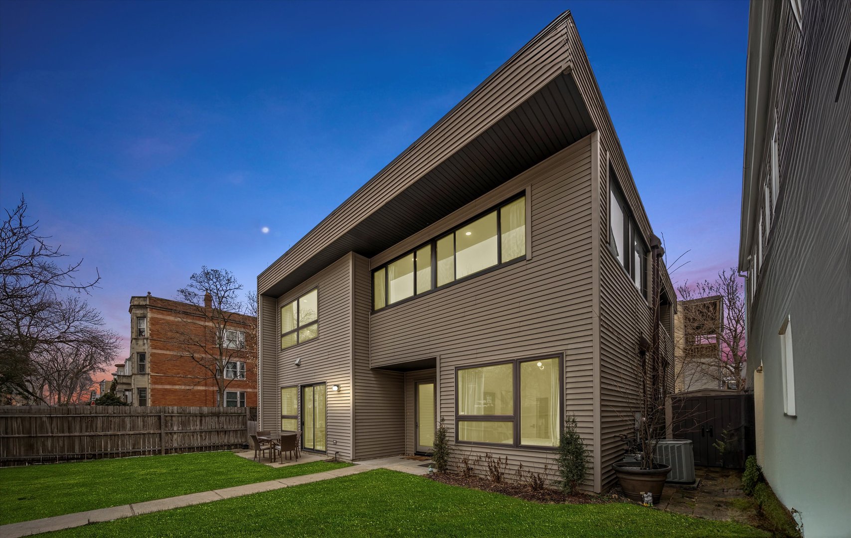 1857 N Sawyer Avenue Unit: A