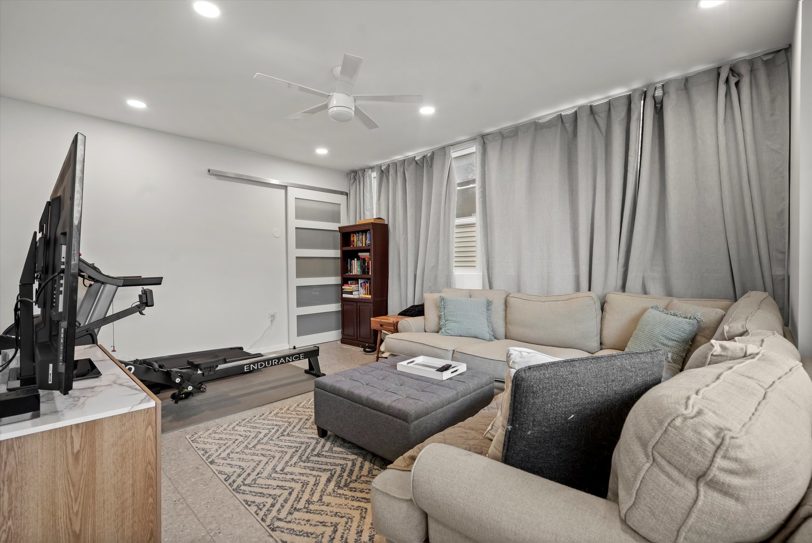 1857 N Sawyer Avenue Unit: A