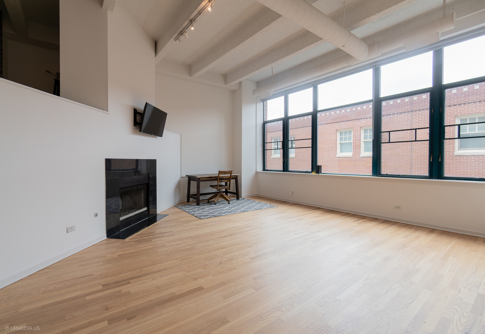 2600 N Southport Avenue Unit: 212