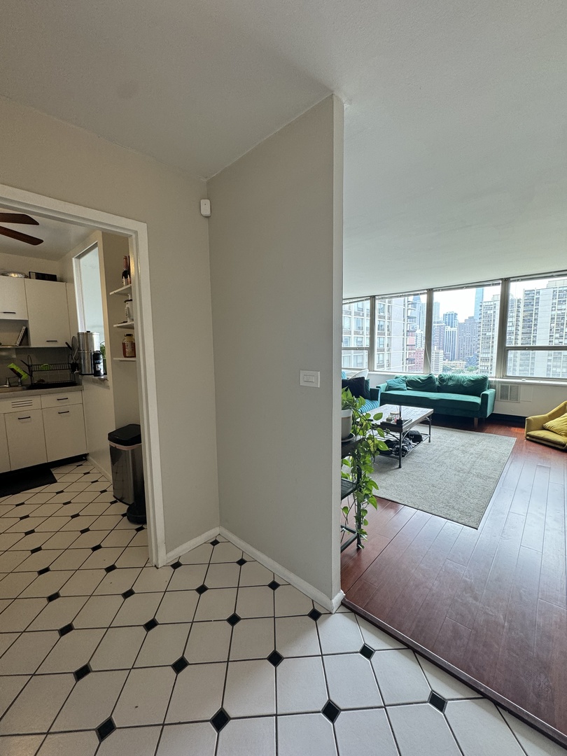 1460 N Sandburg Terrace Unit: 2003