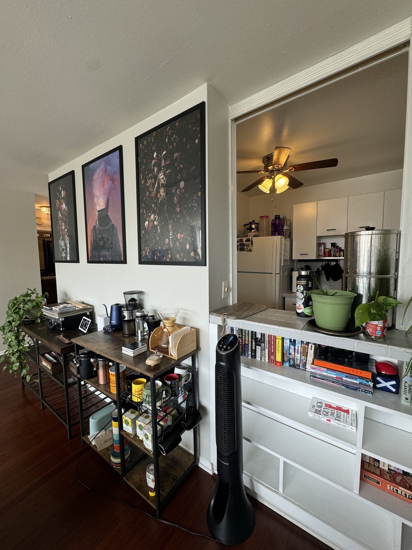 1460 N Sandburg Terrace Unit: 2003