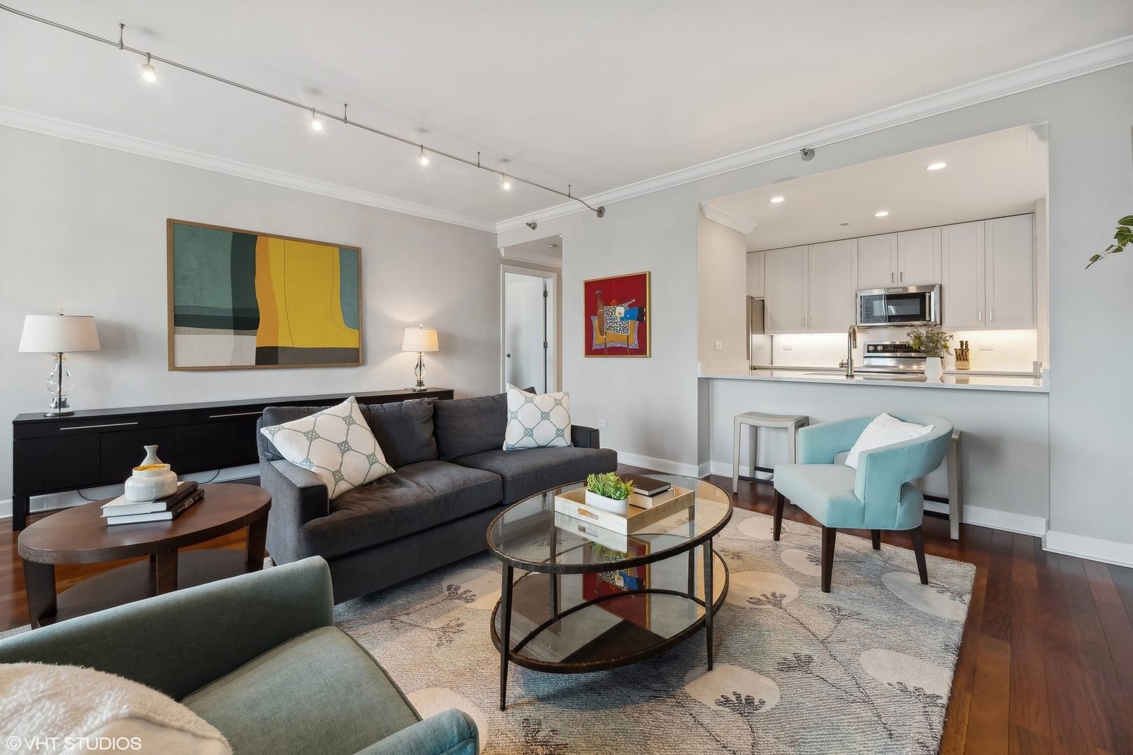 501 N CLINTON Street Unit: 2404