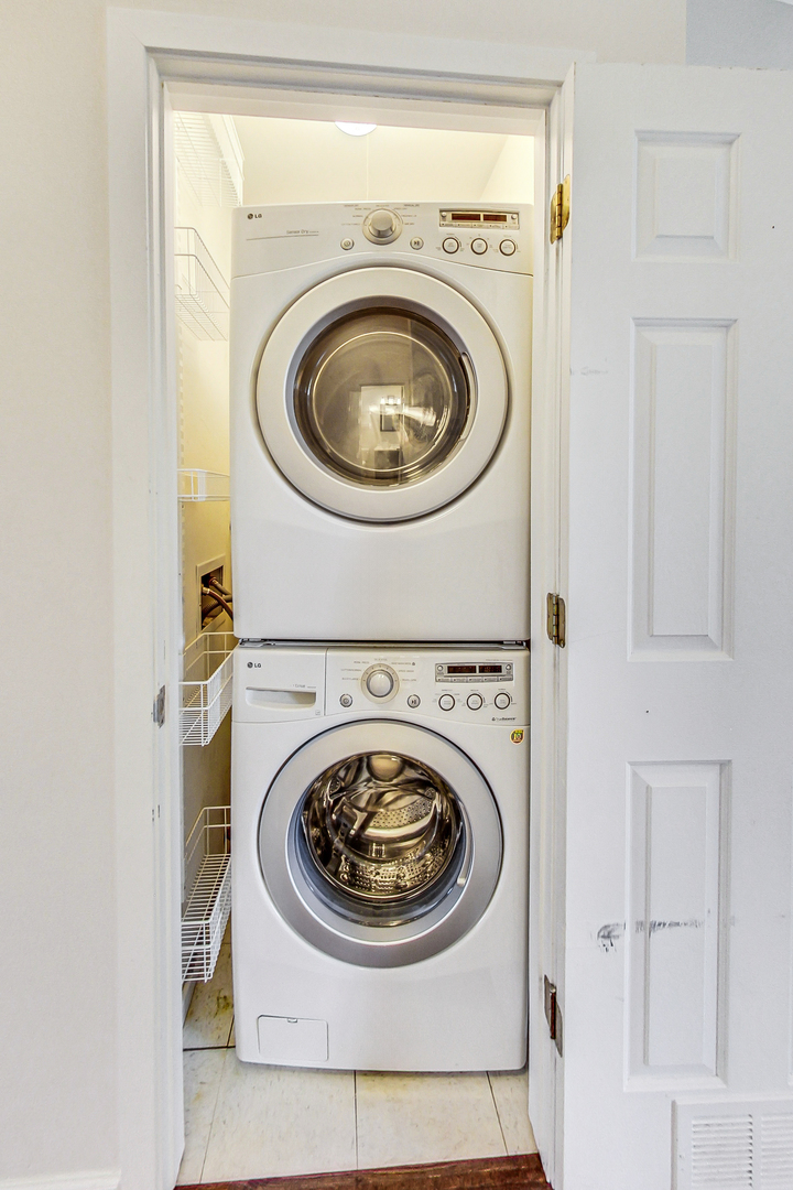 1616 S Indiana Avenue Unit: C1