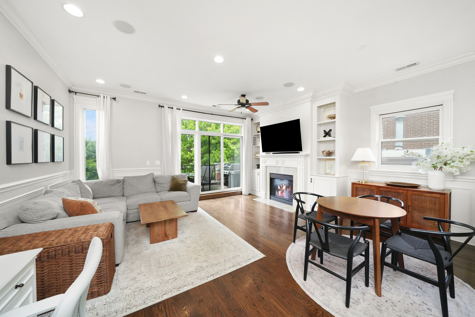 2517 N SOUTHPORT Avenue Unit: 3