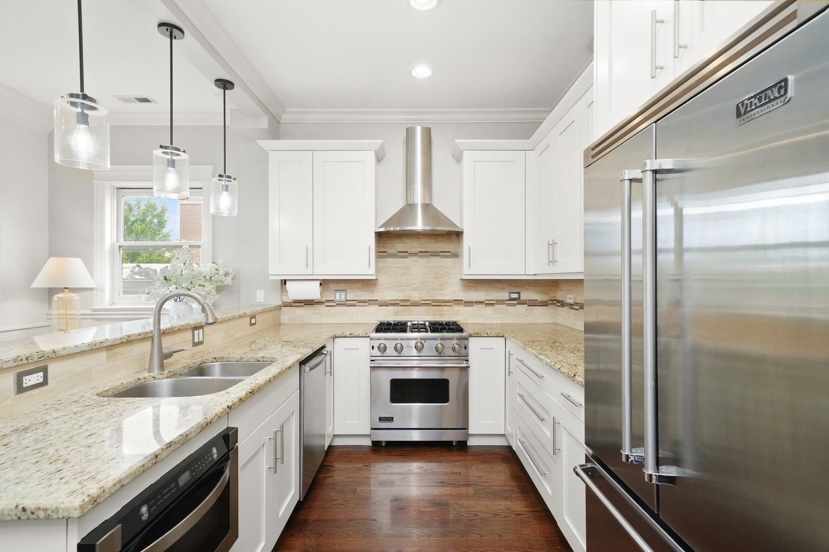 2517 N SOUTHPORT Avenue Unit: 3