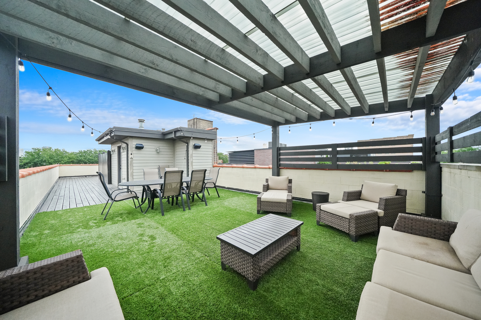 2517 N SOUTHPORT Avenue Unit: 3