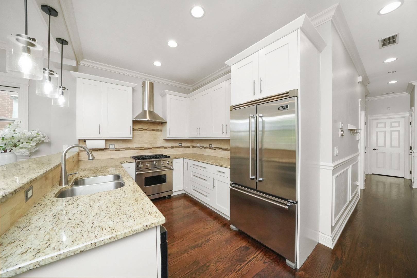 2517 N SOUTHPORT Avenue Unit: 3