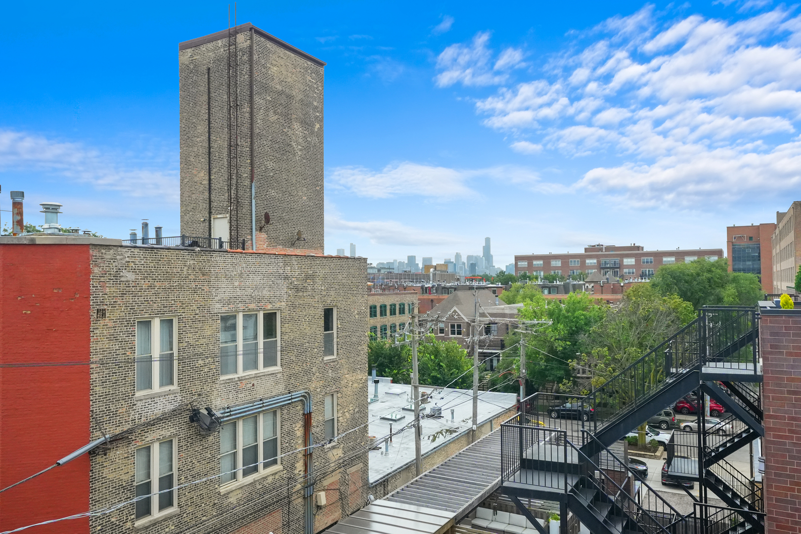 2517 N SOUTHPORT Avenue Unit: 3