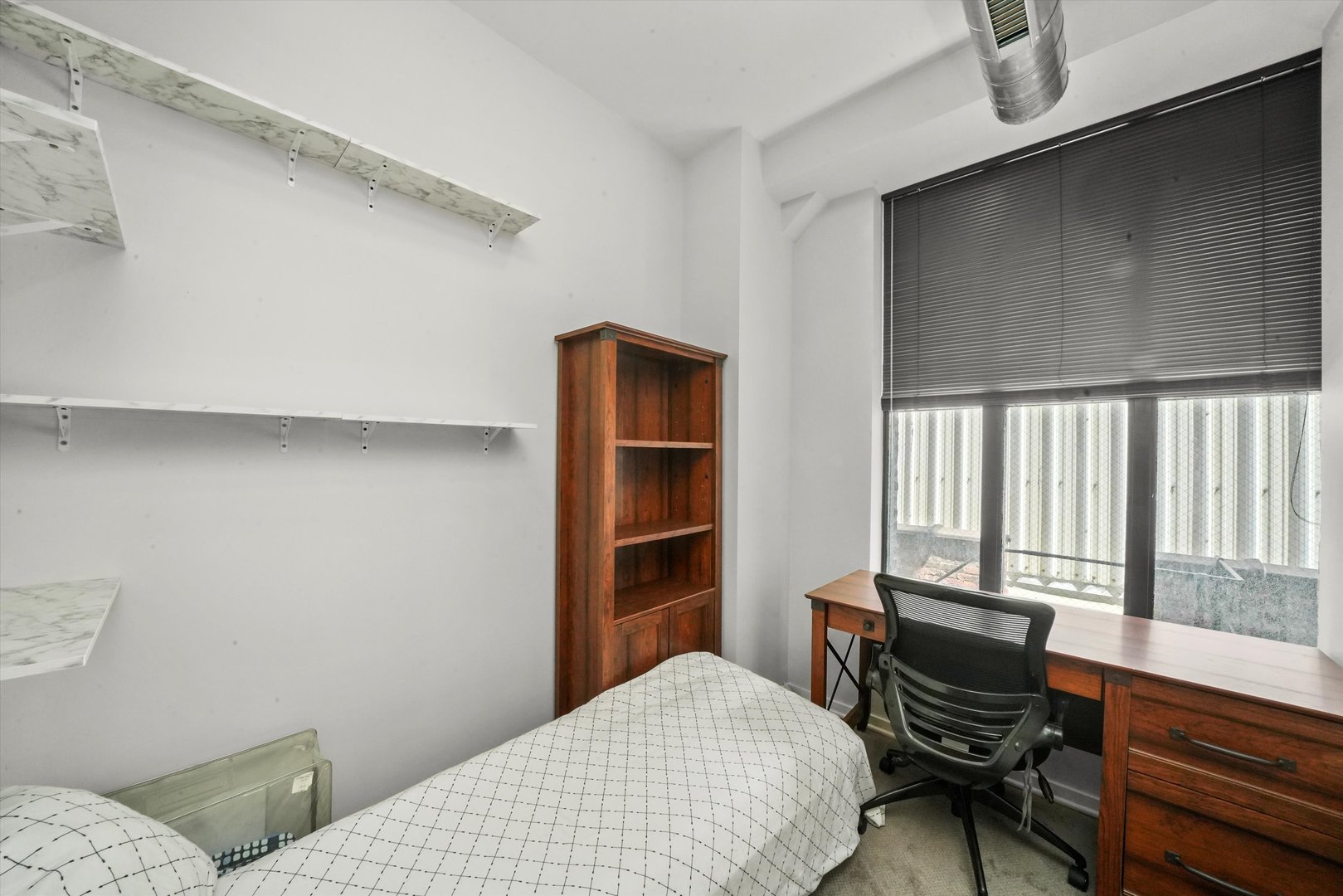 6 E MONROE Street Unit: 1304