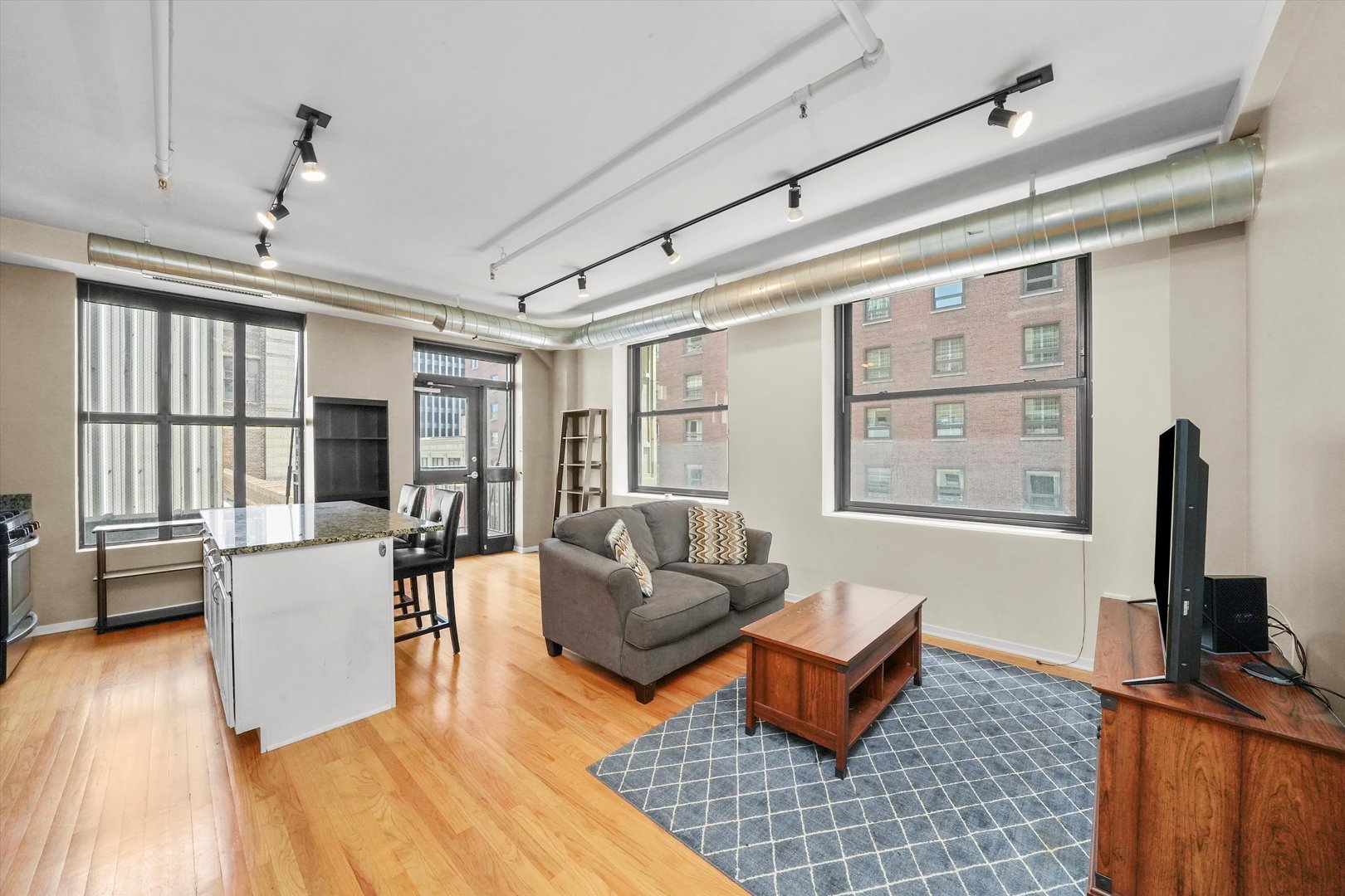 6 E MONROE Street Unit: 1304