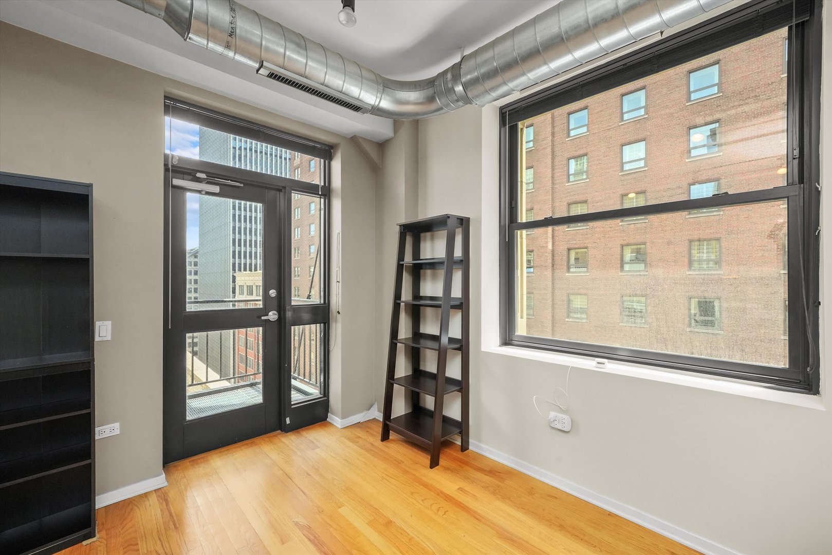 6 E MONROE Street Unit: 1304